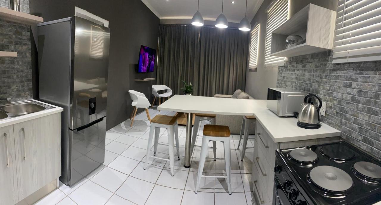 Adventure Apartment - Colchester - 5Km From Elephant Park Eksteriør billede